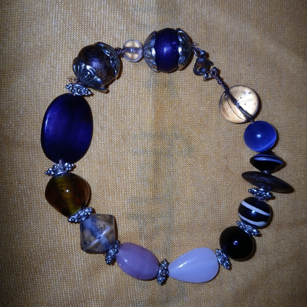 Multi beaded bracelet - Picture 2 of 5